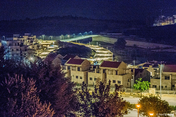 Mem 3 Neighborhood Beit Shemesh at Night 190404-4