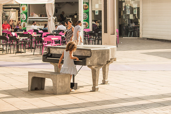 Concert Pianist 190804-1