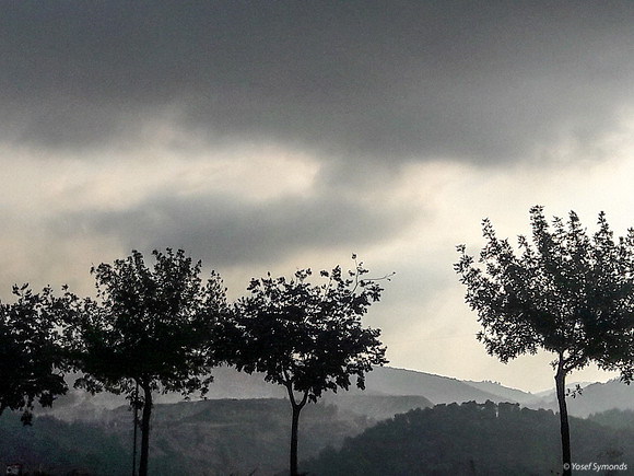 Hills Behind Mishkafayim 190909-7