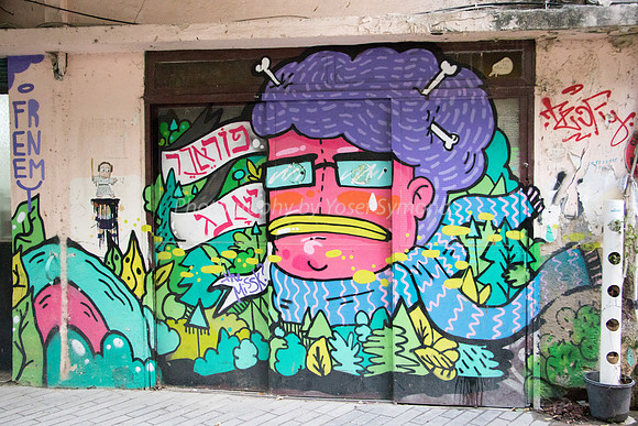 All Walls Are Fair Game for Graffiti in Tel Aviv 181220-2