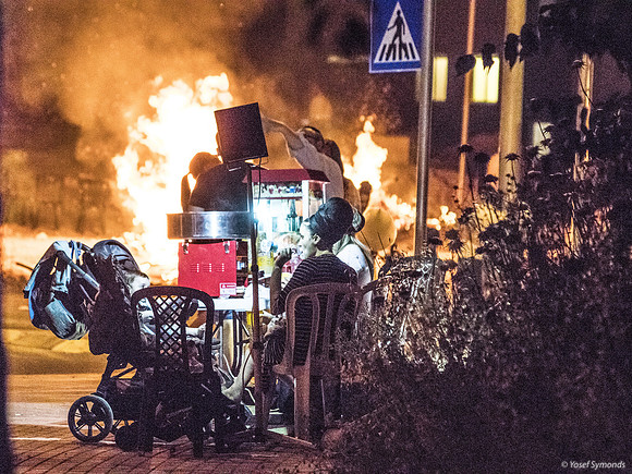Selling Popcorn at Lag Baomer Fire is a Family Affair 190522-2