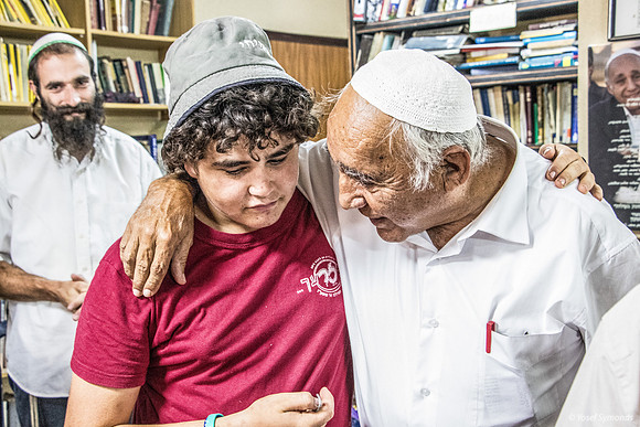 Moshe Zar and Grandson 180927-1