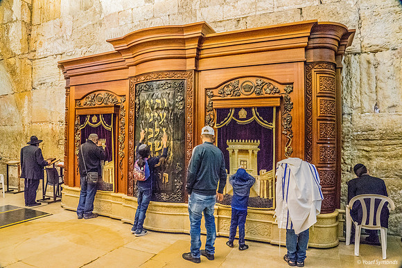 Who Needs the Kotel If One Can See the Temple? 190509-1