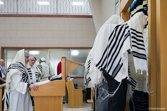 Kohanim Preparing to Bless the Congregants  191020-2