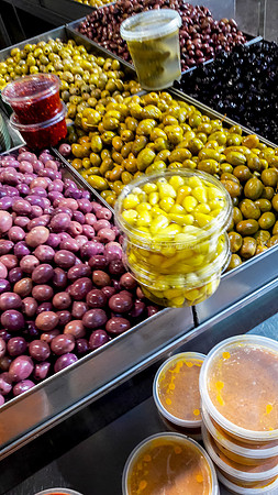 Market Olives 4