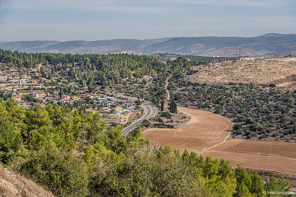 Looking North-East along Elah Valley 191121-1