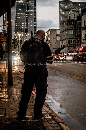 Waiting at Bus Stop 181220-4