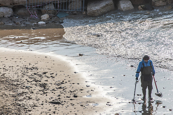 The Beachcomber 220325-7