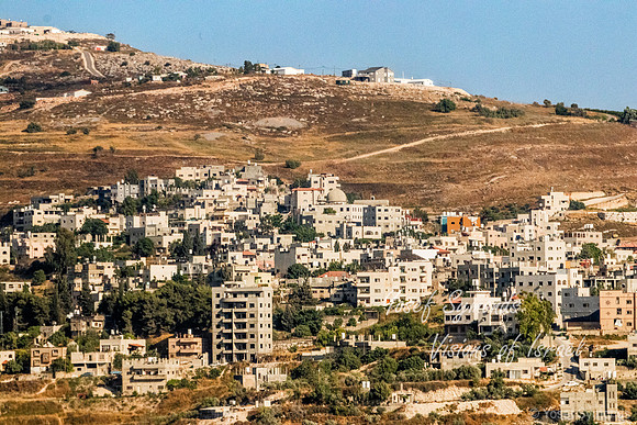 Arab Town With Underdeveloped Infrastructure and Occupancy 220615-1
