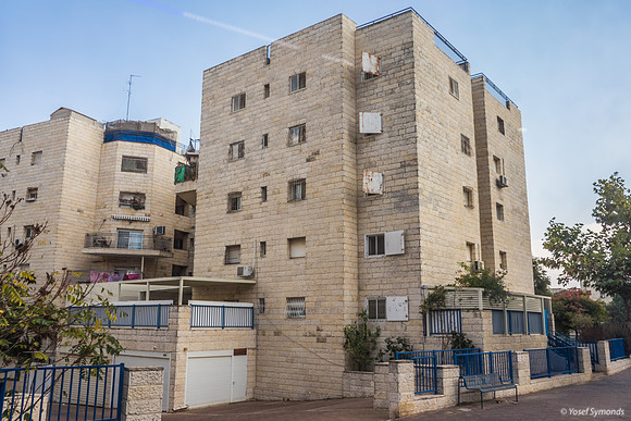 Apartment Building Pisgat Ze'ev 221107-1