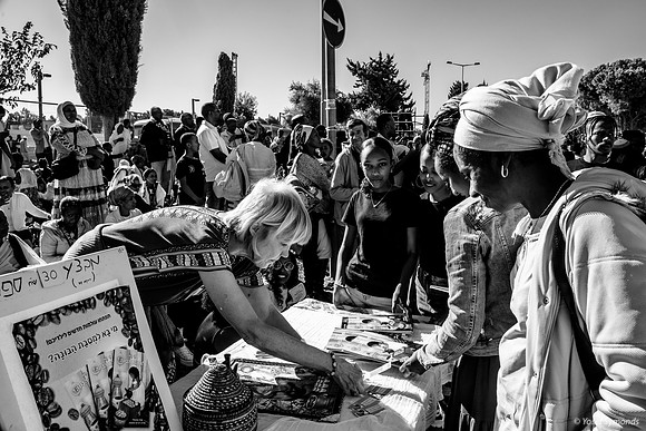 A Book Sales Table 221123-5
