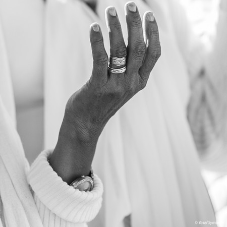 Hands Praying 221123-6