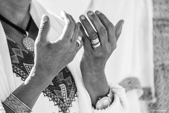 Hands Praying221123-11