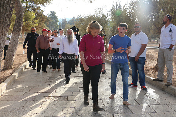Jewish Group Heading West 161009-1