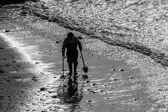 The Beachcomber 220325-10