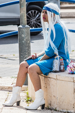 Blue and White 230307-3