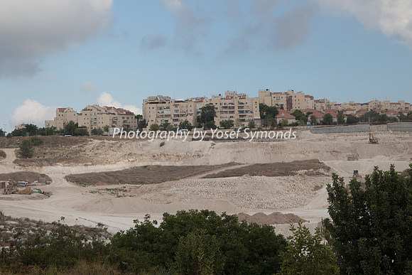 Mishkafayim 2014 Q3 8002