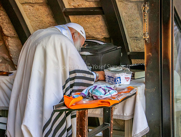 Business at the Kotel 3