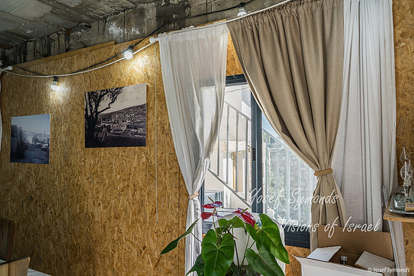 Family Dining Room 260927-2