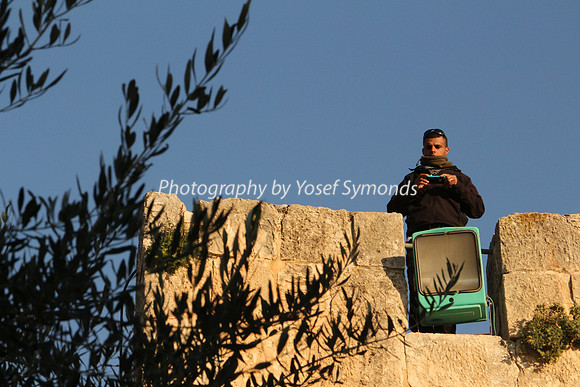 Wakf Guard Photographing Jewish Group
