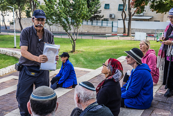 Participants at Hebrew Village of Neve Yaakov 221107-5