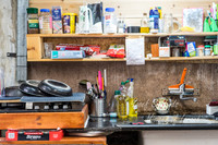 Orderly Kitchen for an Eight Person Family 260927-1