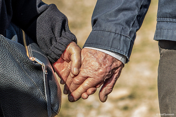 Hand-in-Hand on Tour 230111-2