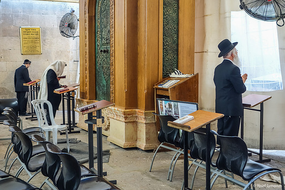 Prayer In Maarat Hamachpelah 130718-4
