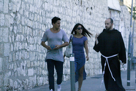 Tourists and Priest - Armenian Quarter 1