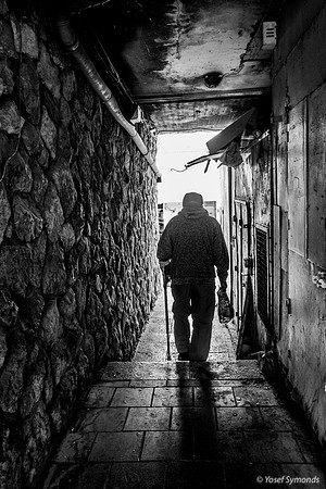 Walking Down the Alley 221225-2