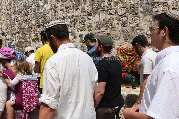 Jewish Visitors on East Side 2