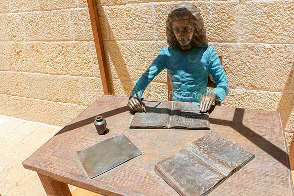 Anne Frank 6