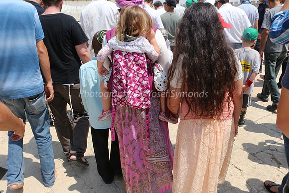 Jewish Children Visiting Temple Mount 3