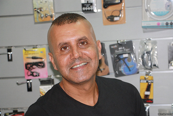 Oshri Provides Music in Beit Shemesh 3