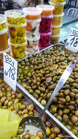 Market Olives 2