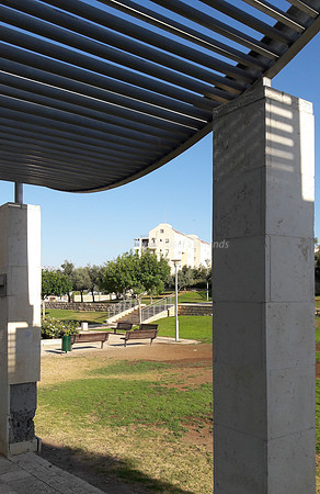 Undulating Pathway Cover - Park Ayalon - 1