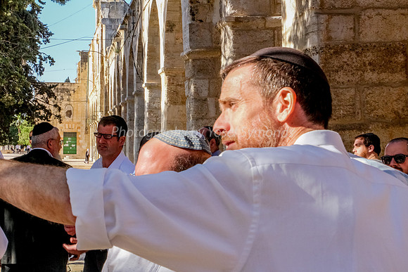 Rabbis on EW Axis of Holy Temple