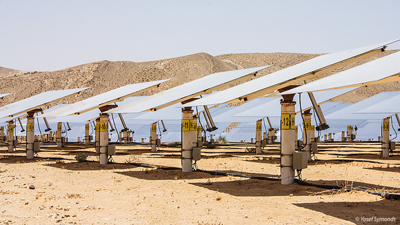 CSP Solar Field at Ground Level 100623-8