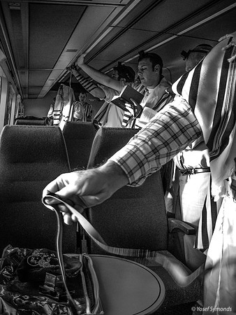 Tefilla on Train 2014-3