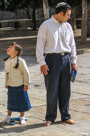 10 Shlomo and Shira - Looking For the Shechinah  050512-1