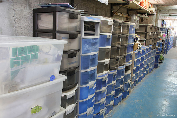 Thread Stretching and Storage Area