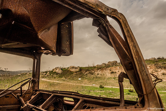 Abandoned Truck 201214-12