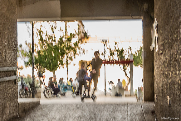 The Shopping Plaza - Abstract 221222-1