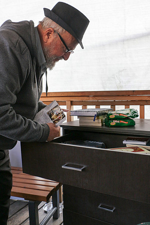Using the Temple Mount Yeshiva Library 1