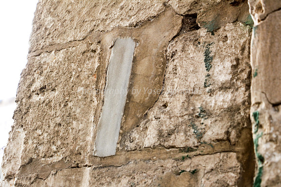 Plastering Over of Mezuzah Niche on Mugrahbi Gate? 2
