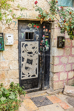 Artistic Door in Mekor Baruch