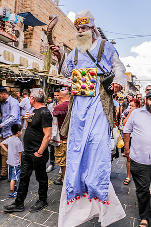 High Priest in Machane Yehuda 2