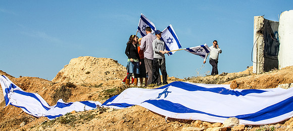 Family with Flags 100129-6