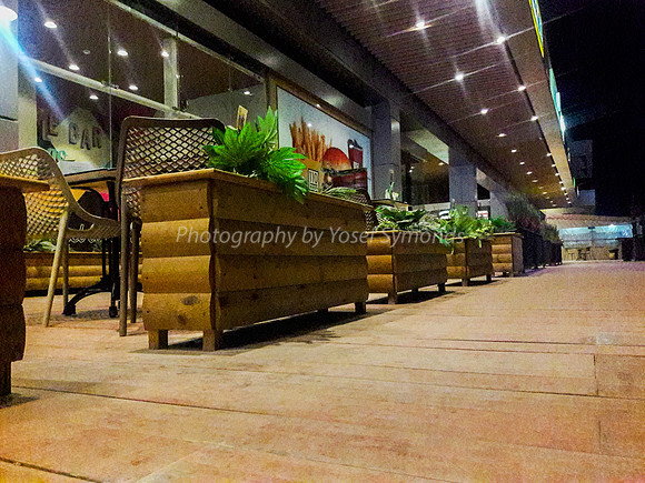 Outside Walkway Shaar Hair Mall Beit Shemesh 7
