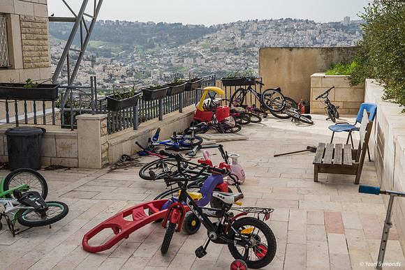Busy Kids Have No Time to Park  220306-2
